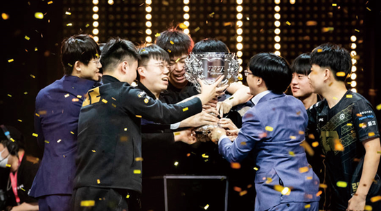 英雄联盟全球先锋赛盛大开幕与Meta裁员消息引发关注